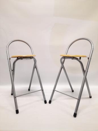 Set mit 2x praktische Barhocker für Küche, Werkstatt, Bar & Co.
