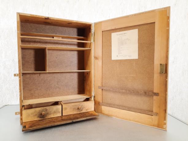 Erste-Hilfe-Schrank 3, Medizinschrank, Holzschrank, Hängeschrank Vintage
