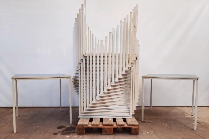 Bundeswehrtisch/ Allzweck-Tisch stabil & stapelbar, ca. 80x80 cm